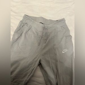 light gray nike joggers